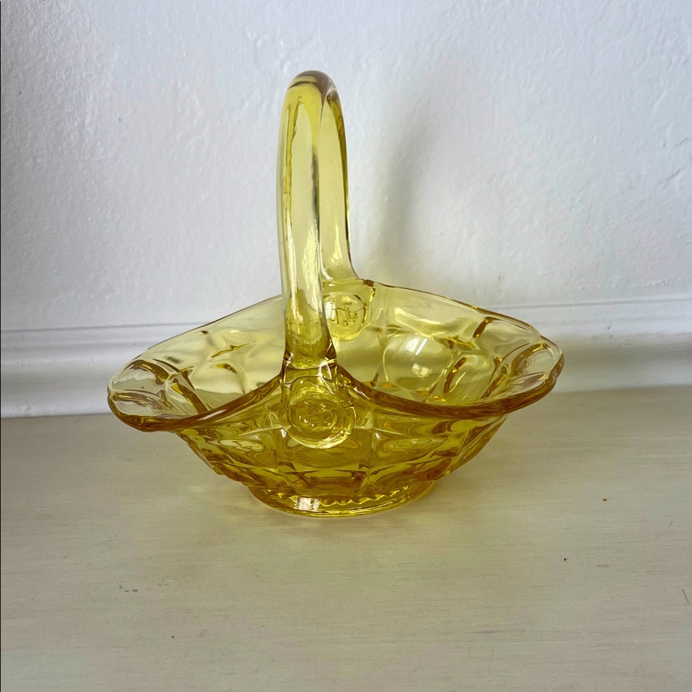 Vintage Indiana Yellow Glass Basket